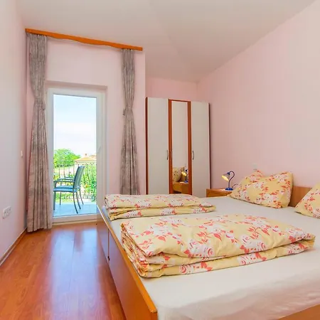 Apartment 4 Palme *