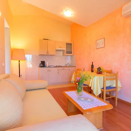 Apartment 4 Palme